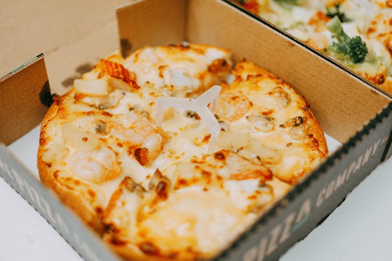 Finished Mod Pizza pie ready to serve